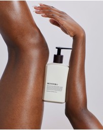 Hunter Lab - Exfoliating Hand & Body Wash