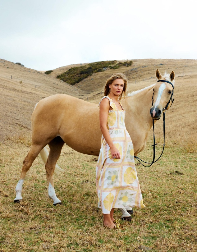 Binny - Straw Bale Dress