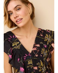 NEXT - Sleeveless Ruffle V-Neck Top