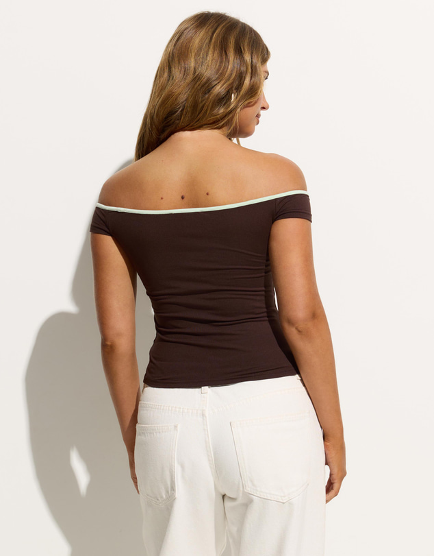 Dazie - Reese Contrast Off Shoulder Sculpt Top