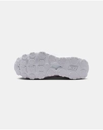 Nike - Reax 8 LTR - Women's