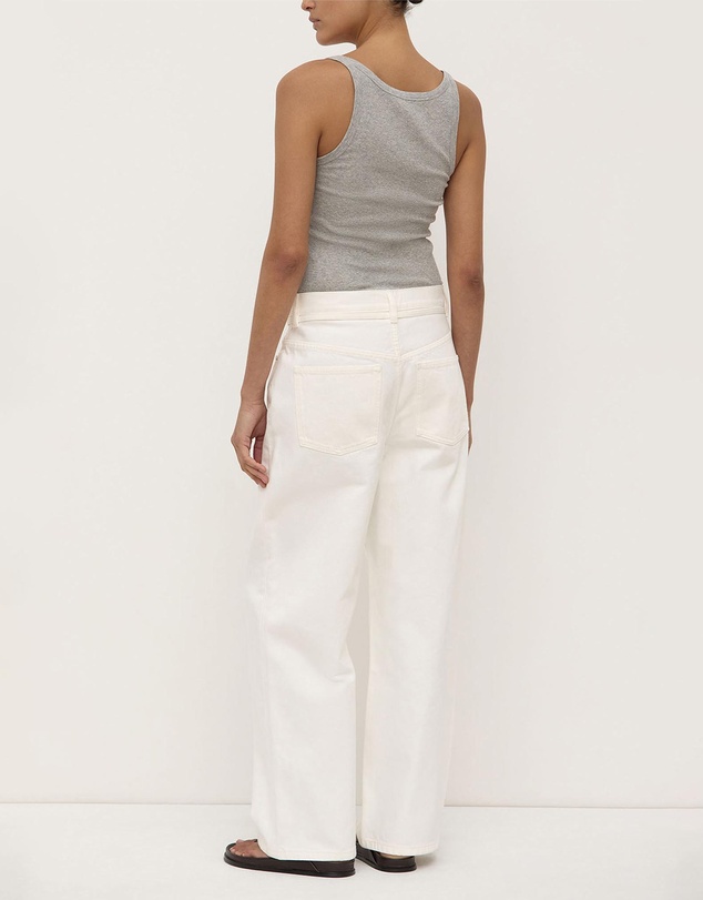 Assembly Label - Loose Fit Jeans