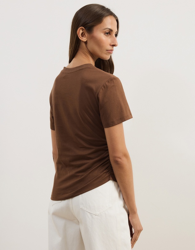 Atmos&Here - Emi Asymmetric Hem T-Shirt