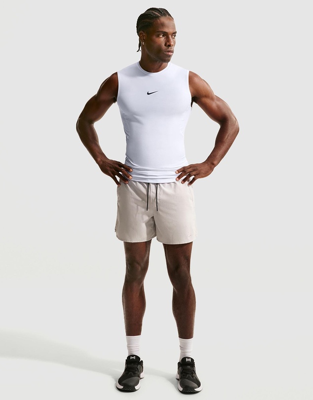 Nike - Nike Pro Dri-FIT Tight Sleeveless Fitness Top