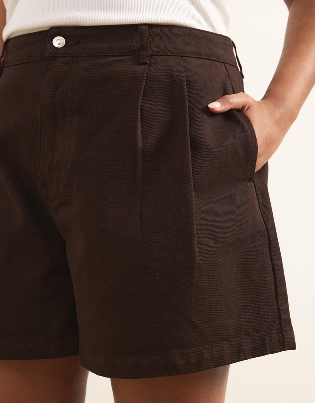 Atmos&Here Curvy - Devon Pleated Denim Shorts