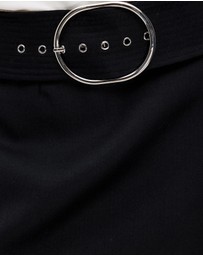 Minima Esenciales - Wren Belted Mini Skirt