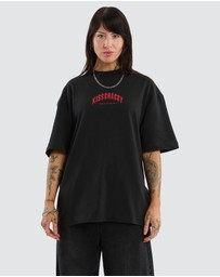 Kiss Chacey - Manor Street Tee