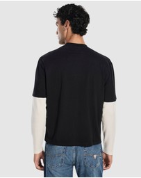 GUESS Originals - GUESS Originals Double Layered T-Shirt