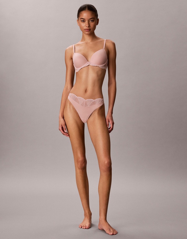 Calvin Klein - Perfectly Fit Lace Lift Demi Bra