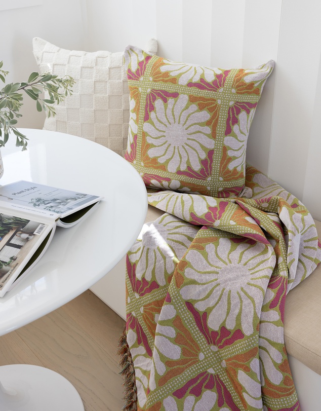 Bambury - Zinnia Throw Blanket