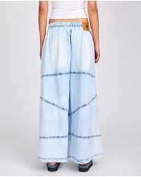 ONE TEASPOON - Daddios Low Waist Super Wide Leg Denim Jeans - Depeche Blue