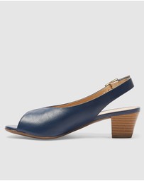 Wide Steps - Hilda