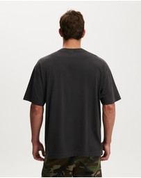 Cotton On - Box Fit Premium Music T-Shirt