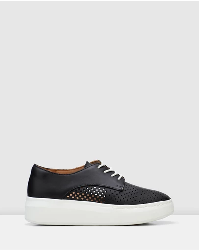 Rollie - Derby City Punch Shoe