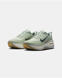 Nike - Nike Vomero Plus - Men's