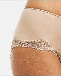 Love and Lustre - Classic Lace Boyleg