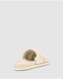 Siren - Lacey Footbed Sandals