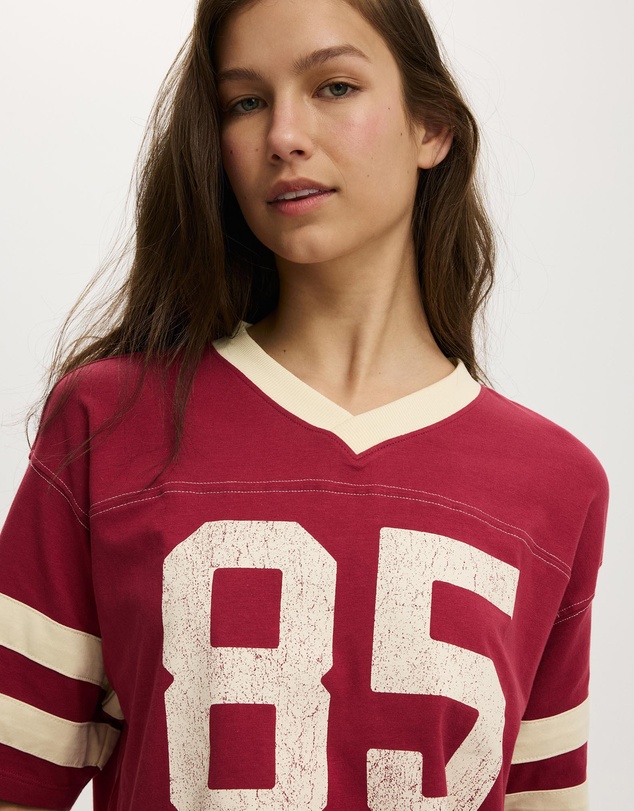 Cotton On - V Neck Oversized Graphic Tee