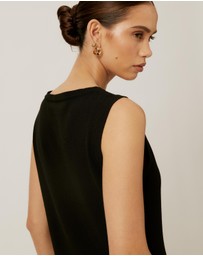 Tussah - Boat Neck Sleeveless Knit Top