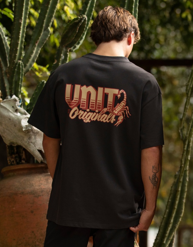 UNIT - Claw Oversized Tee