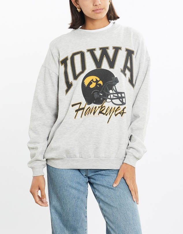 Vintage by The Real Deal - Pre Loved - Vintage 90s NCAA University of Iowa Hawkeyes Sweatshirt