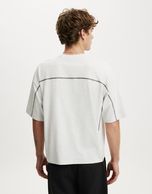 Cotton On - Cropped Fit Graphic T-Shirt