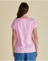 Betty Basics - Tracy V-Neck Tee
