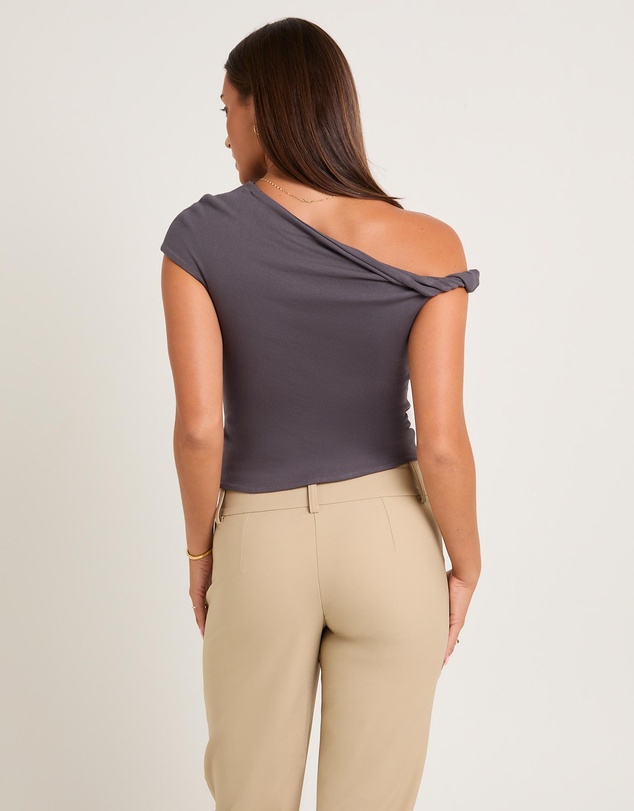 Alice In The Eve - Leah Twist Top