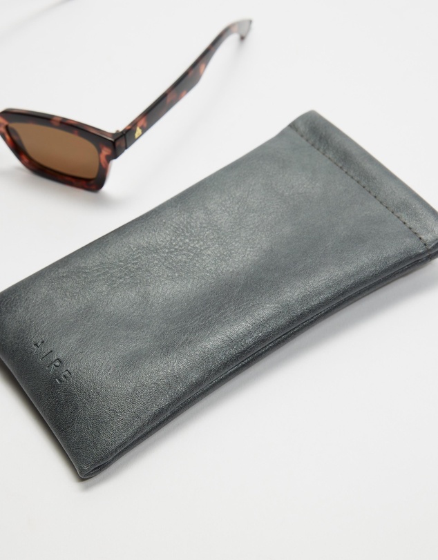 Aire - Sculptor - ICONIC EXCLUSIVE
