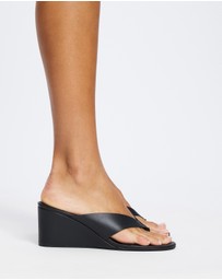 Dazie - Erin Thong Wedge Heels