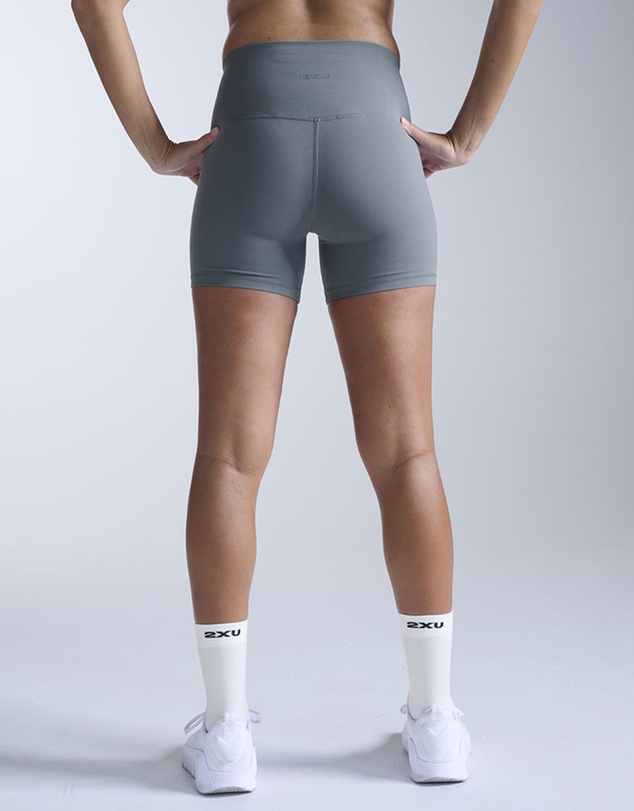 2XU - Fluid Hi-Rise 5 Inch Shorts
