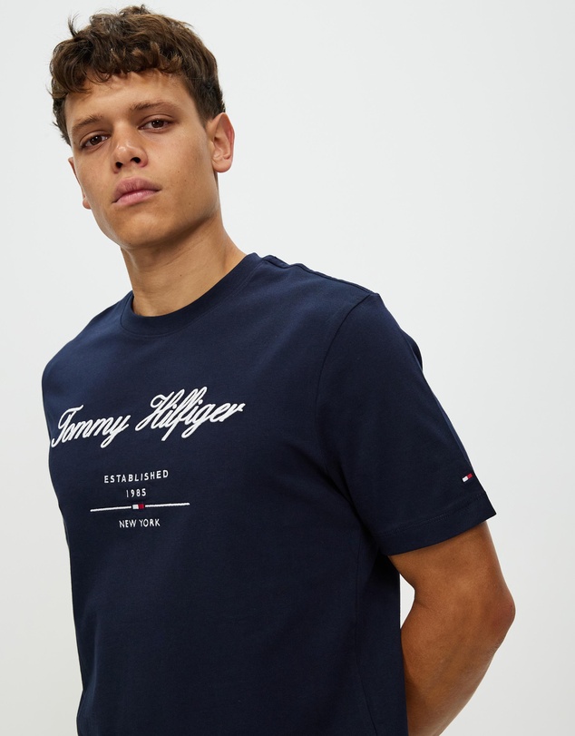 Tommy Hilfiger - Script Logo Tee