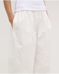 Assembly Label - Lola Barrel Pants