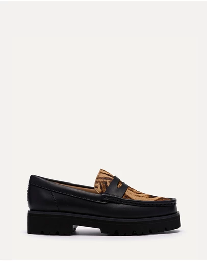 Clarks - Yukoner Penny (W) Black/Animal Print