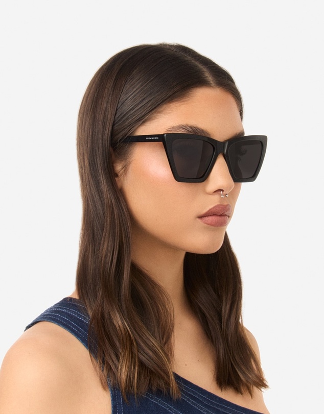 Hawkers Co - Polarized Black Dark Flush Sunglasses for Men and Women UV400