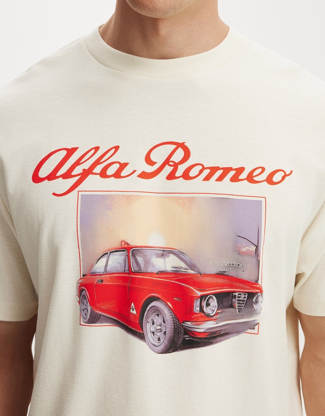 Cotton On - Cropped Fit Alfa Romeo T-Shirt