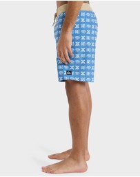 Quiksilver - Mens Surfsilk Straight 18