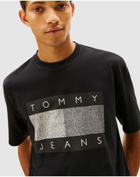 Tommy Jeans - 90s Distressed Flag Tee
