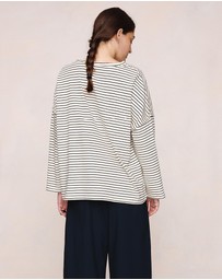 Marle - Yelena Tee