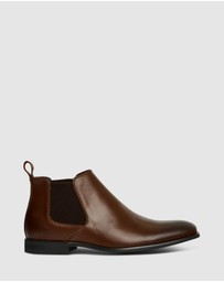 yd. - New York Chelsea Leather Boot