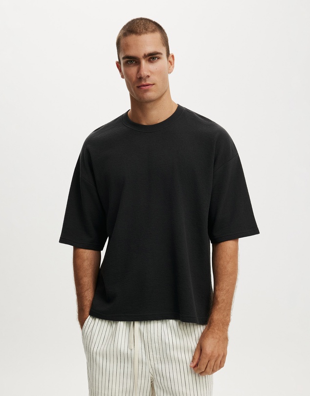 Cotton On - Cropped Fit T-Shirt
