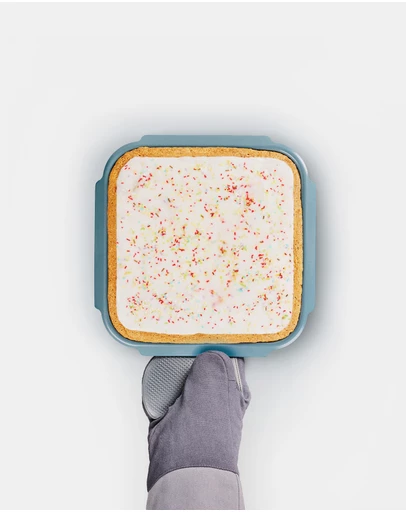 Joseph Joseph - Nest™ Bake Medium Non-Stick Baking Tray with Easy-Pull Handles