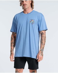 Vacancy Co - Peace & Leisure Tee