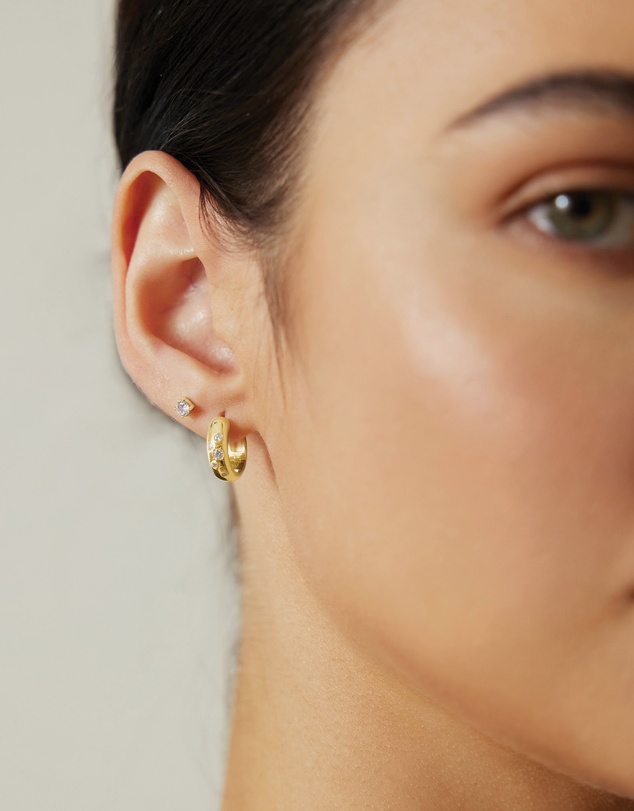 Ania Haie - Ania Haie Gold Small Chubby Sparkling Huggie Hoop Earrings