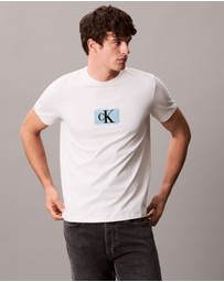 Calvin Klein - Logo Graphic Tee