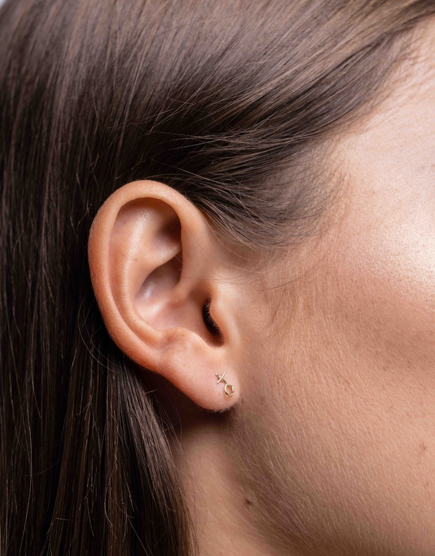 Luna Rae - Solid Gold - Kiss Hug Studs