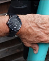 Maxum - Maxum x Taylor Steele - Black Dial, Black Case & Black Leather Bracelet