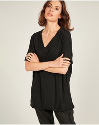 Primness - Loose V Tee