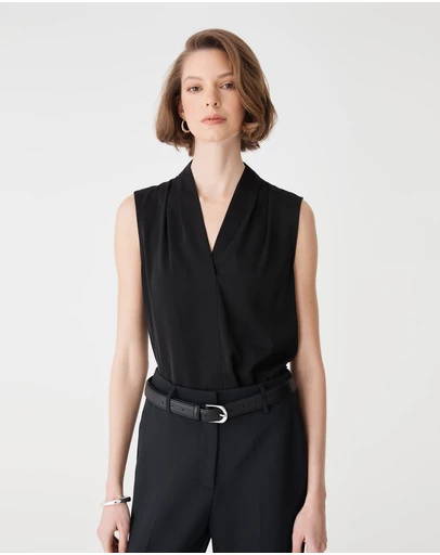 Forcast - Alivia 2 V-Neck Top