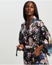 Sainted Sisters - Scarlett Silk Kimono